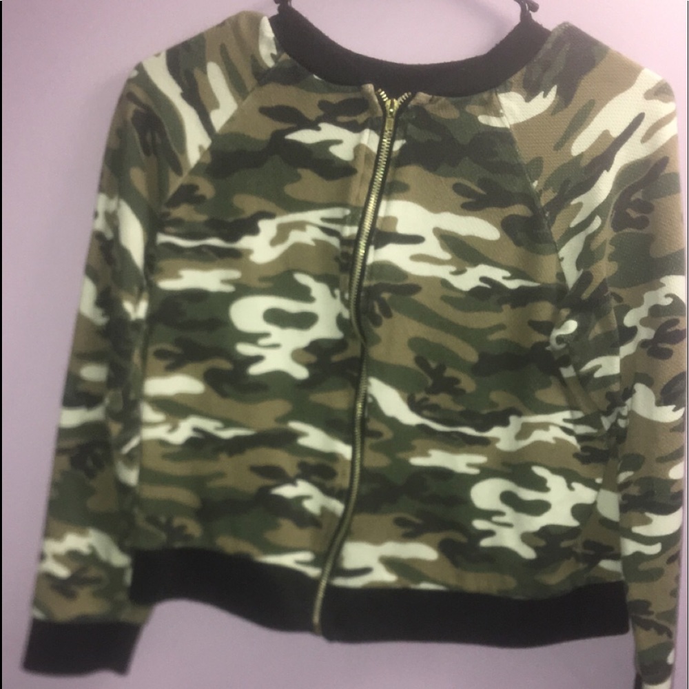Camo bomber jacket